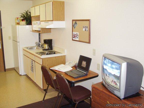 Woodspring Suites Greenville Симпсонвилл Номер фото